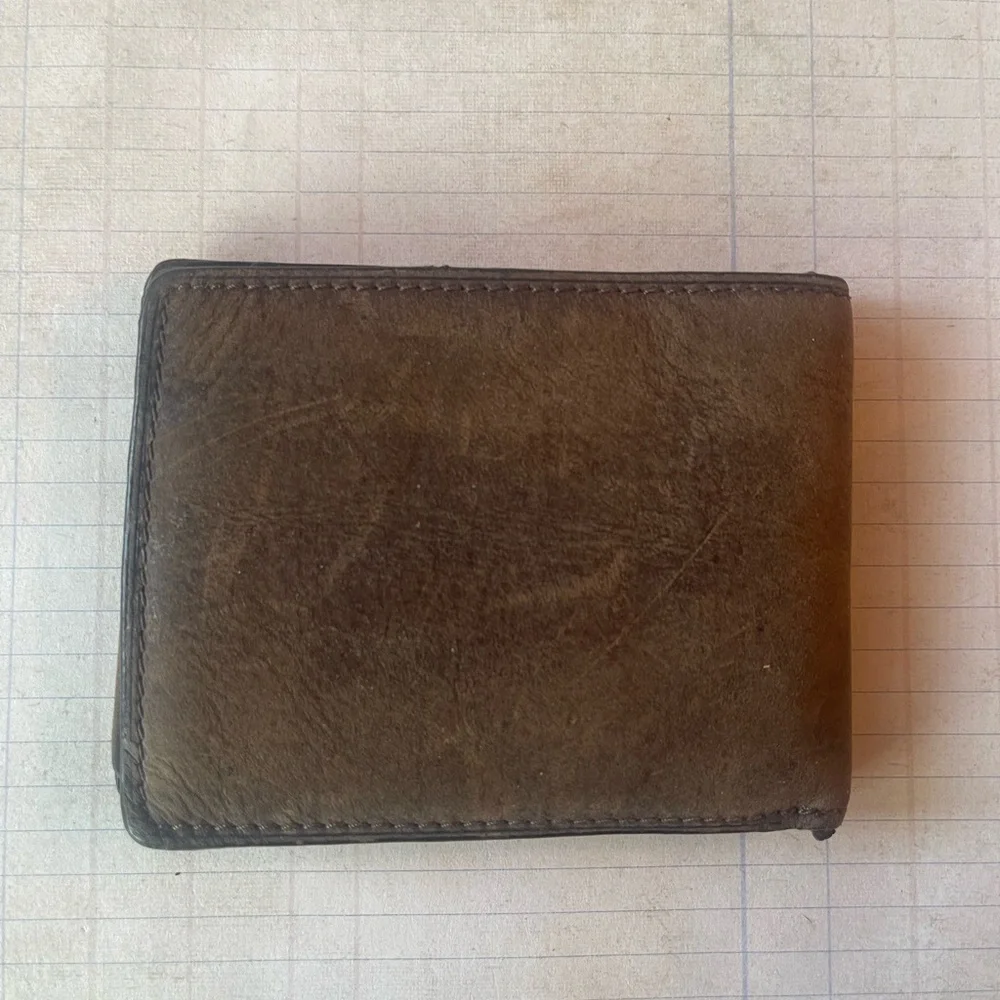 Fossil Men's Brown Leather Wallet